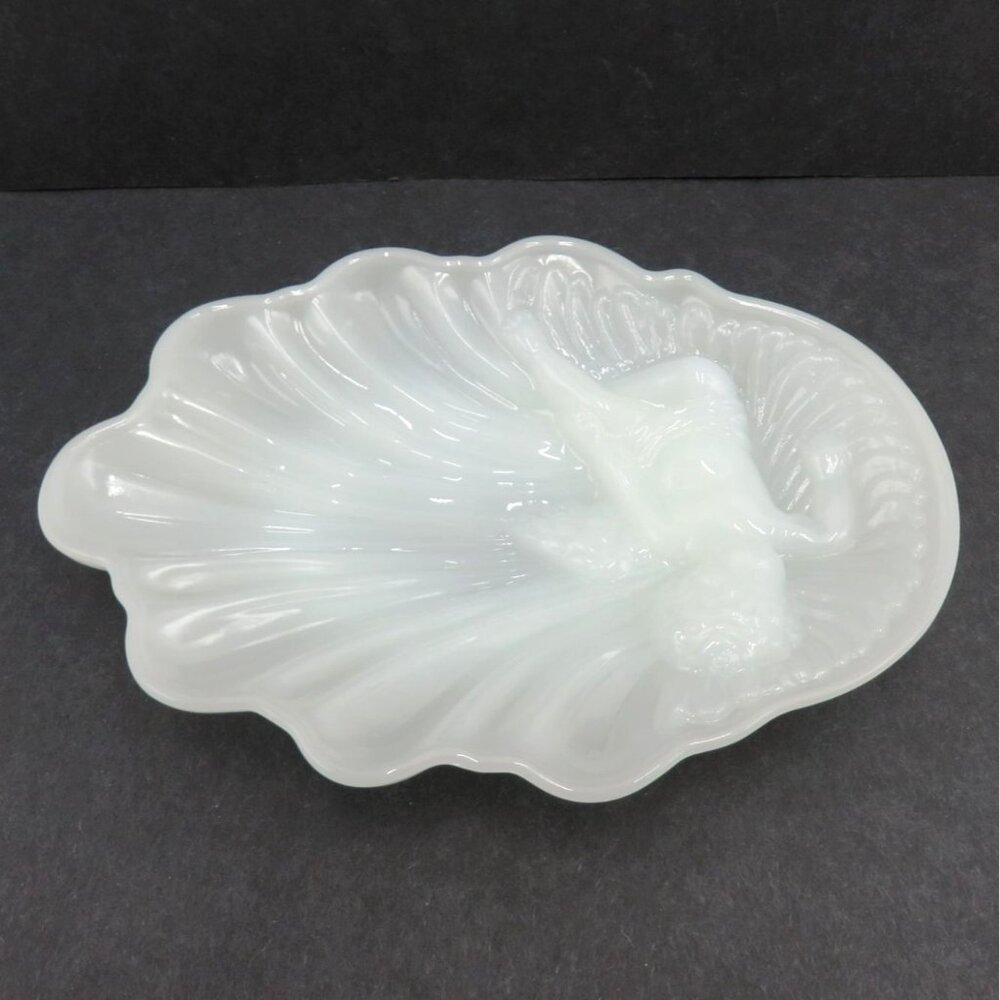 AVON Milk Glass Shell Dish with Cherub Angel Design Decorative Vintage